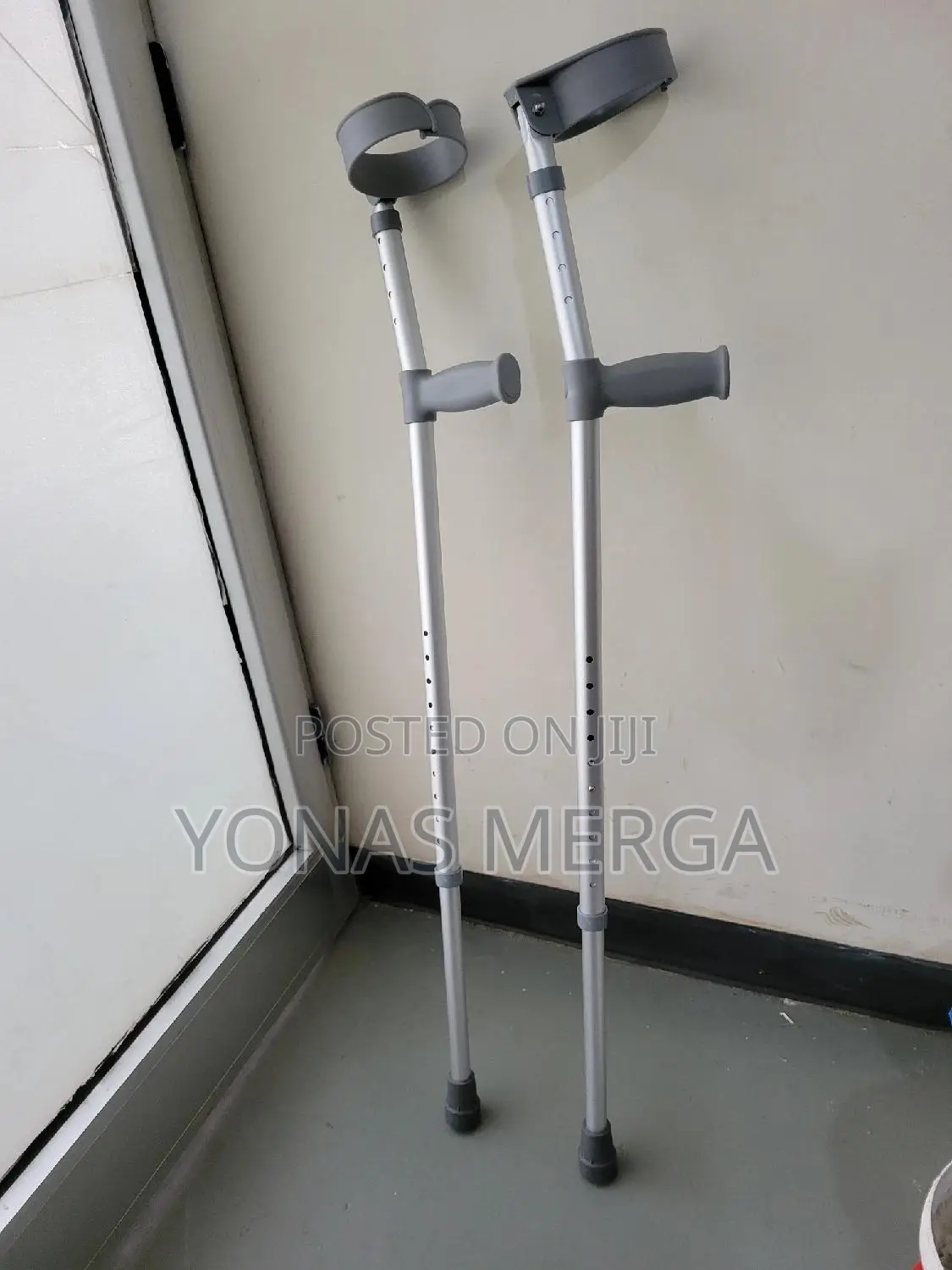 Aluminum Assistance Crutches ፫0crunch፪°F Crutches፱+Kranch