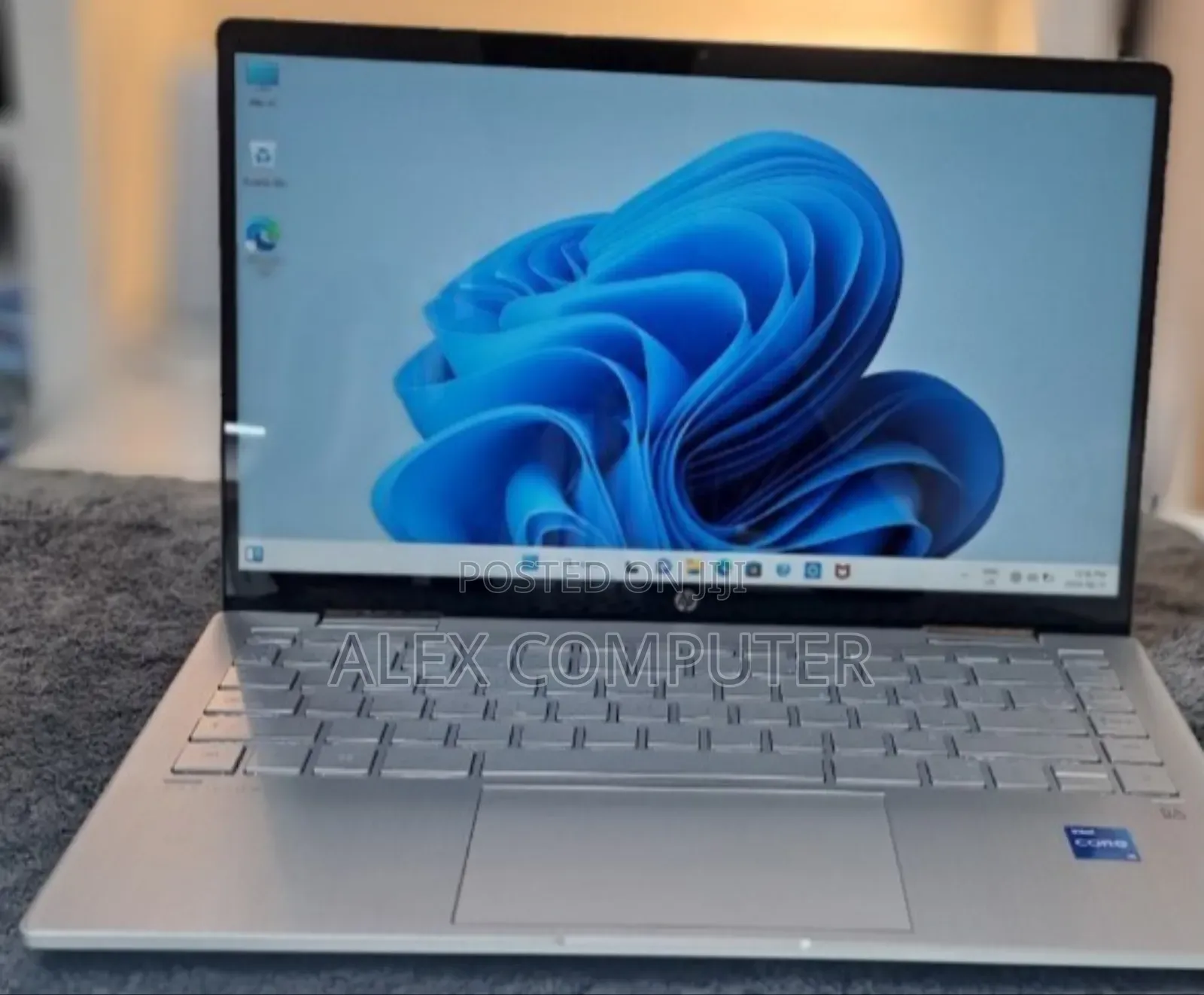 New Laptop HP Pavilion X360 8GB Intel Core I5 SSD 512GB