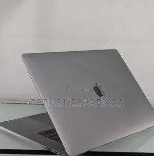 New Laptop Apple MacBook Pro 2018 32GB Intel Core I9 SSD 512GB