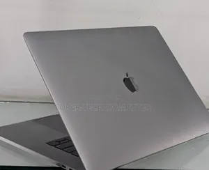 New Laptop Apple MacBook Pro 2018 32GB Intel Core I9 SSD 512GB