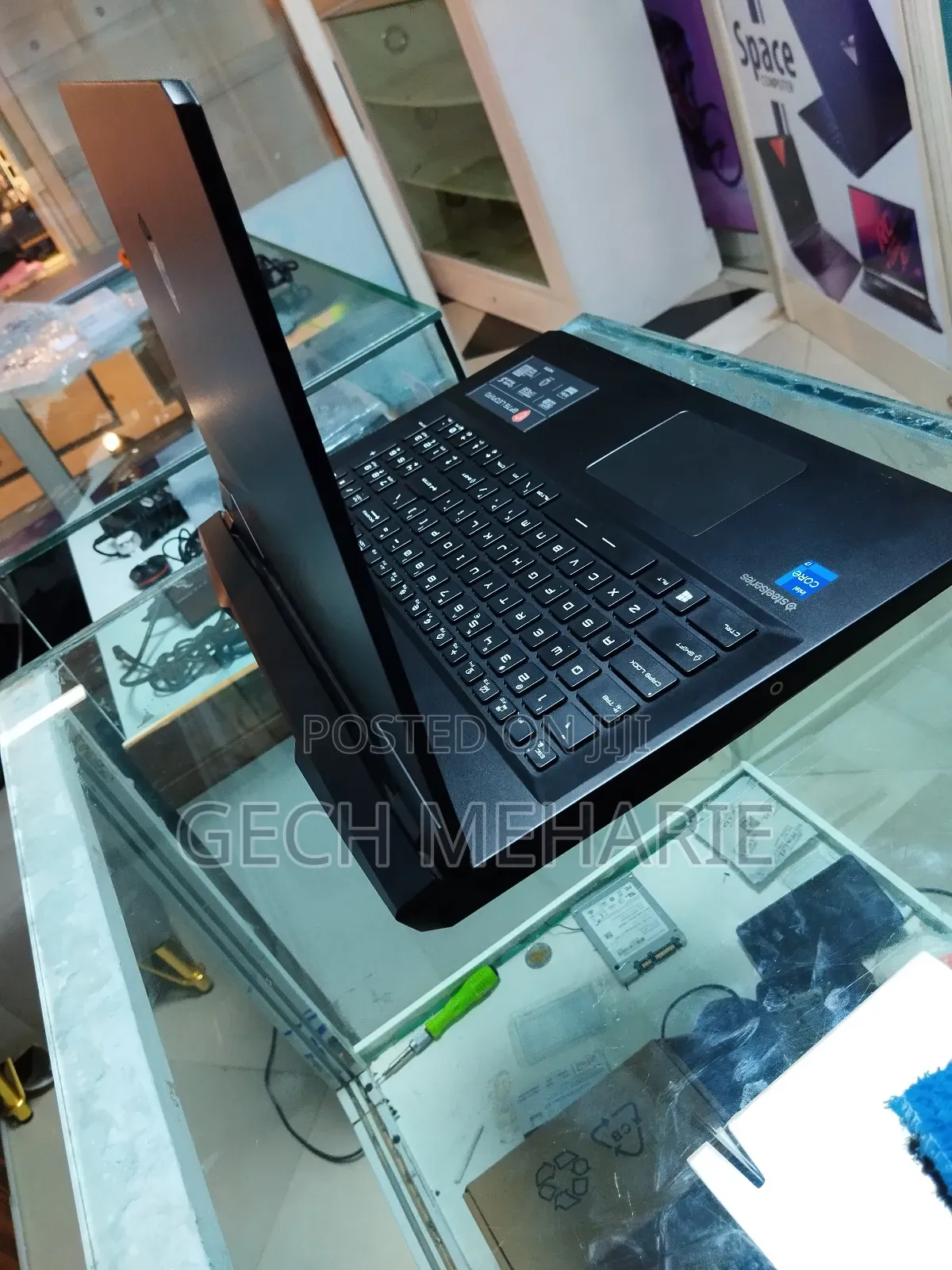 New Laptop MSI GP75 Leopard 16GB Intel Core I7 SSD 1T