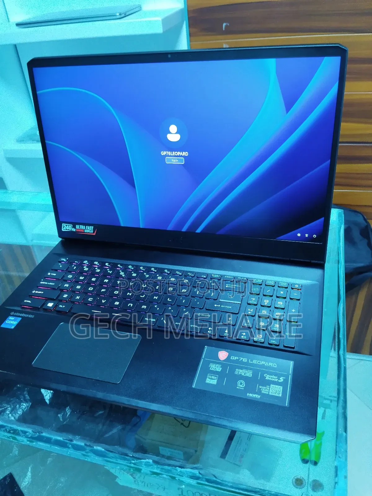 New Laptop MSI GP75 Leopard 16GB Intel Core I7 SSD 1T