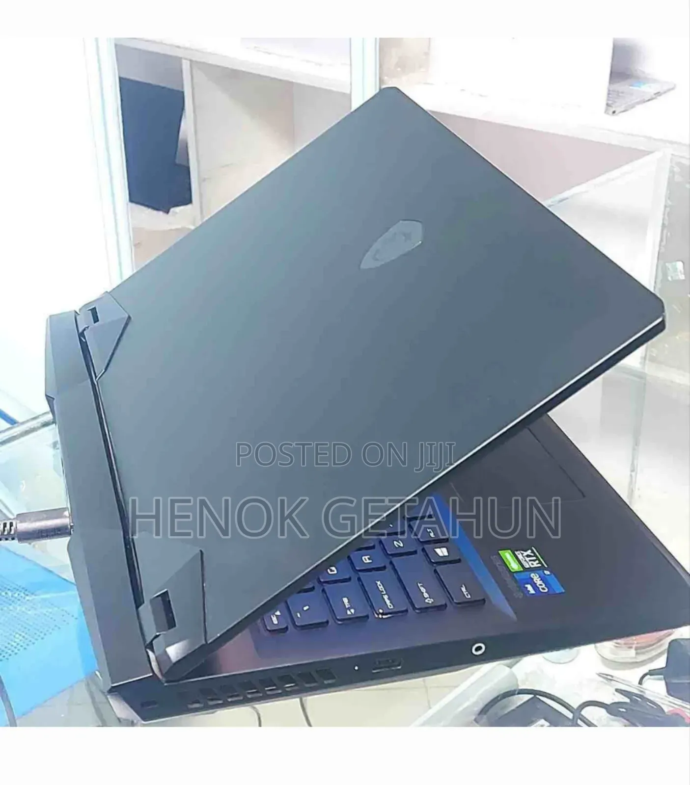 New Laptop MSI GP75 Leopard 16GB Intel Core I7 SSD 1T