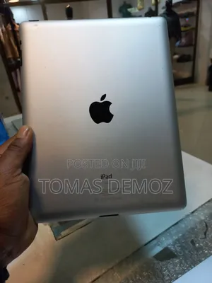 Apple iPad 2 Wi-Fi 16 GB Gray