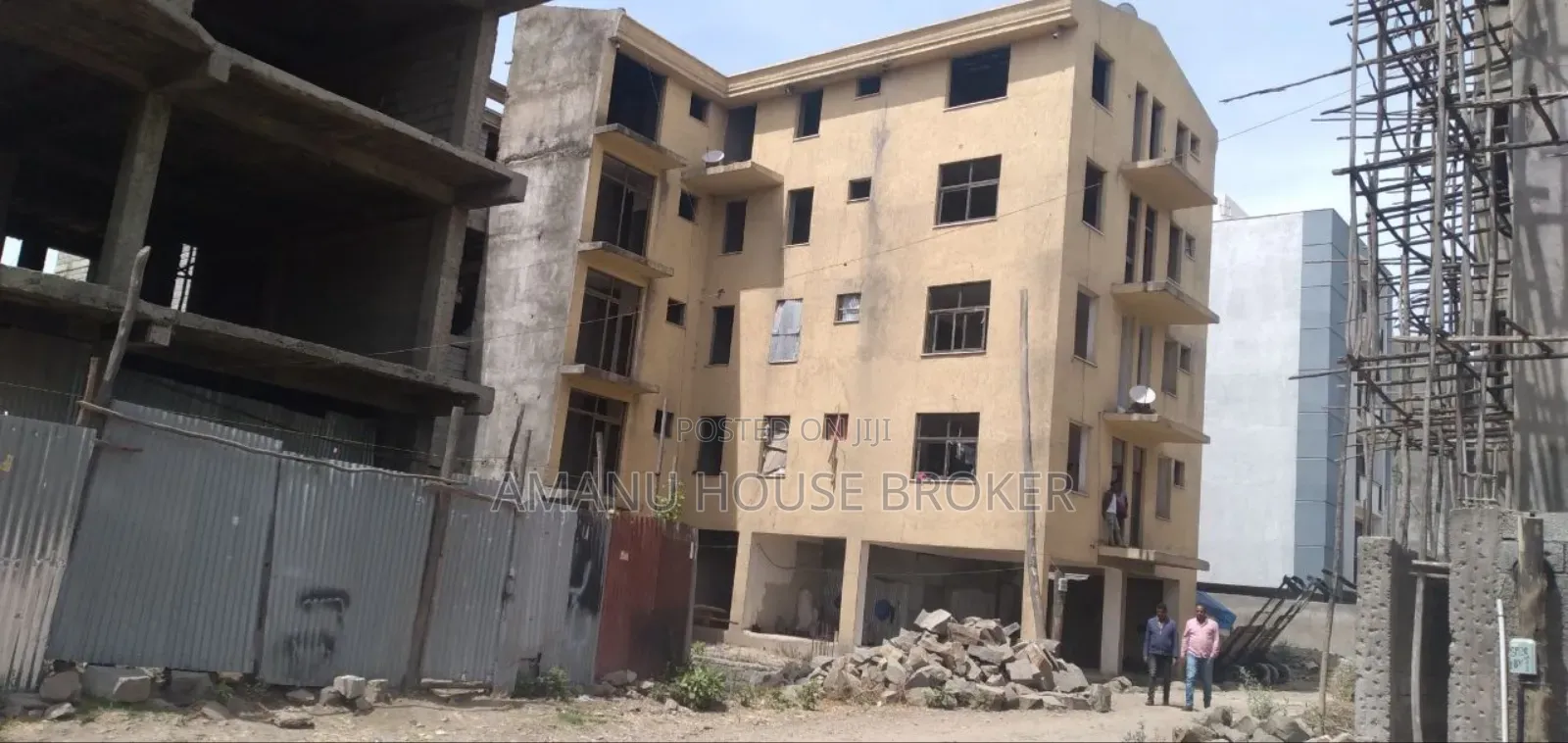 8bdrm Apartment in አአ, Yeka for sale