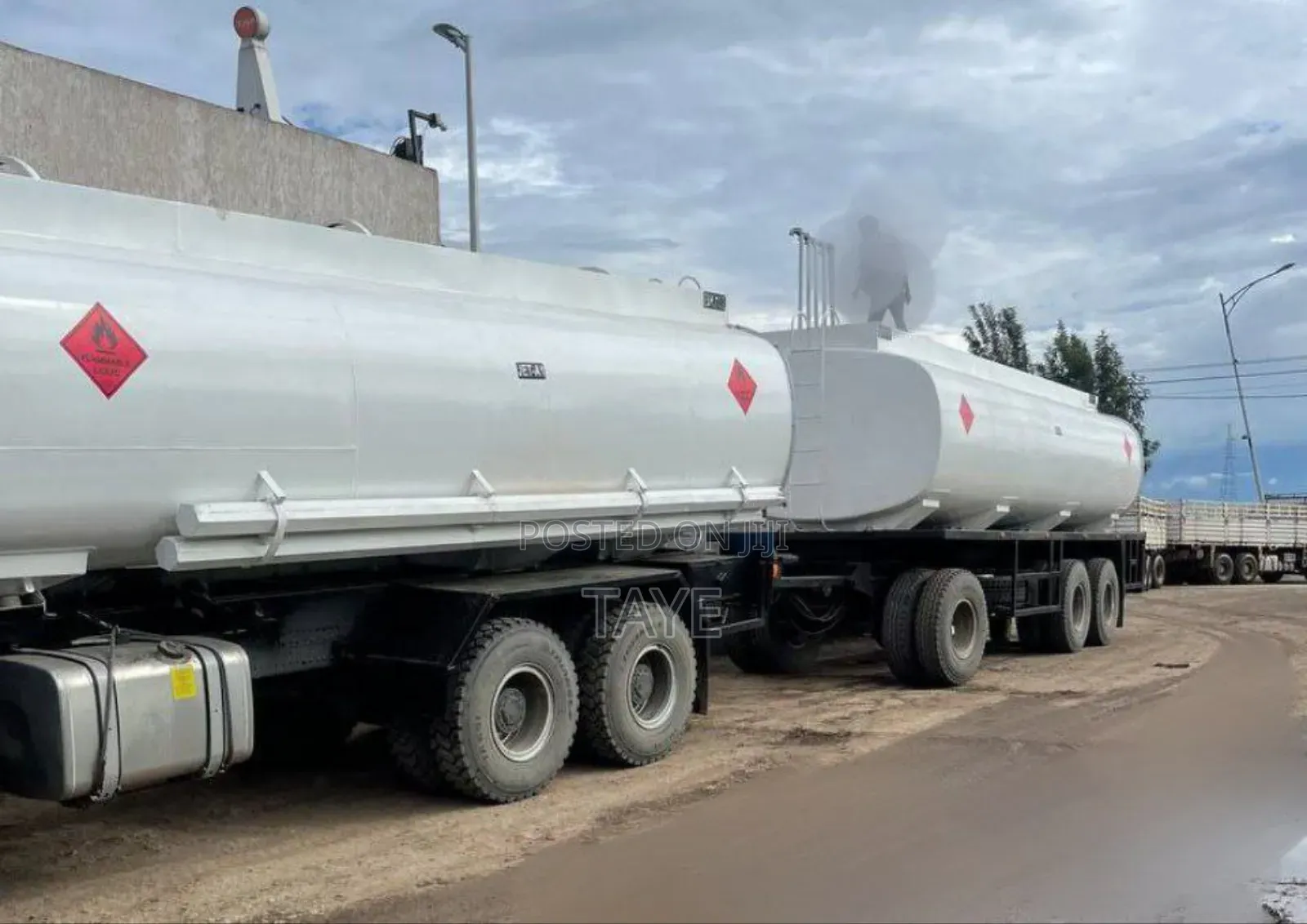 የአውሮፕላን ነዳጅ ማጔጔሻ ቦቴ