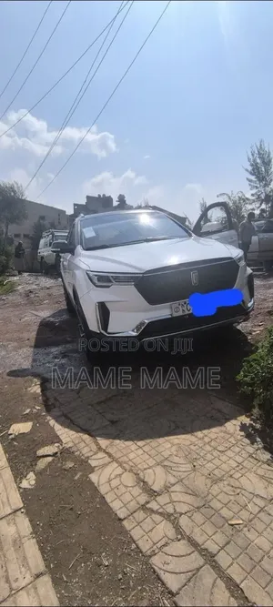 Photo - New Bestune T33 1.2 FWD 2021 White