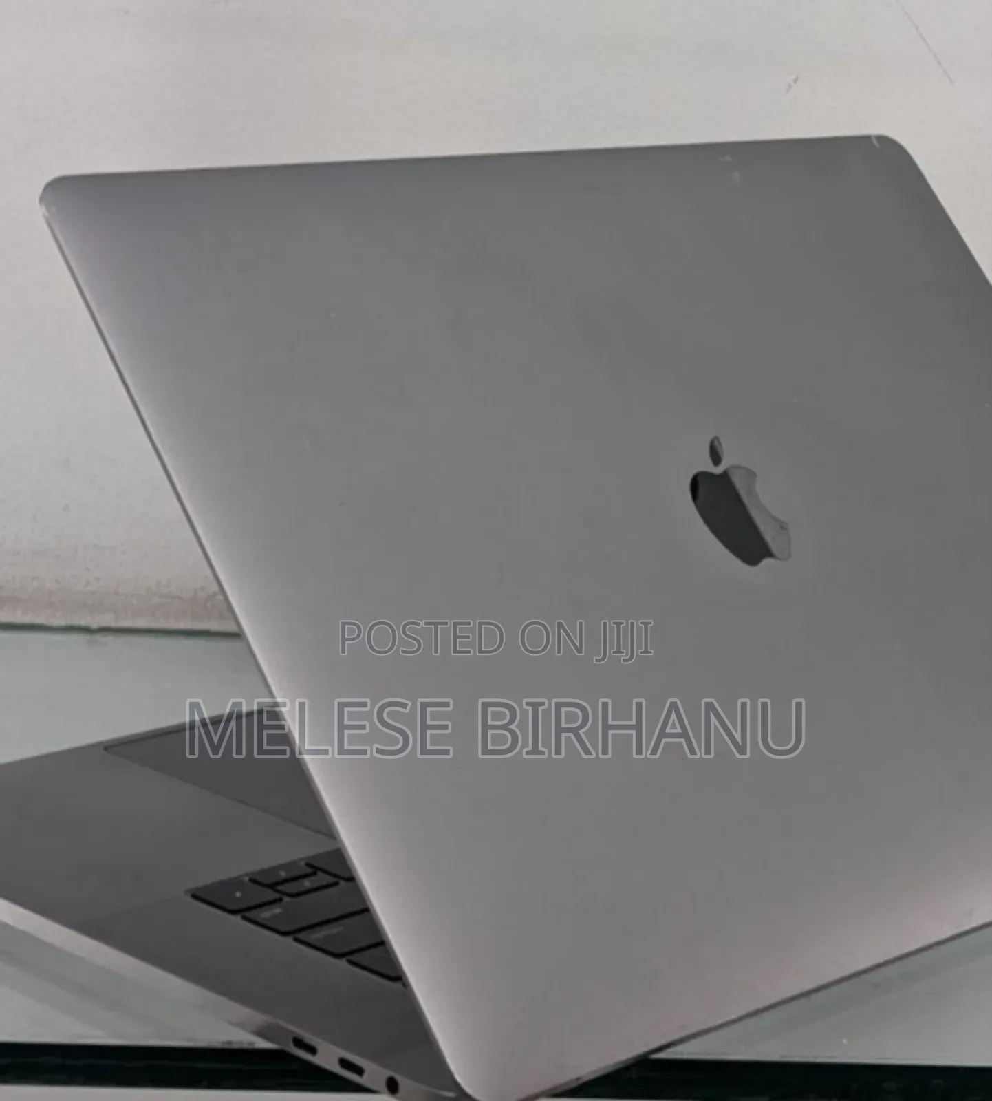 New Laptop Apple MacBook Pro 2018 16GB Intel Core I9 SSD 1T