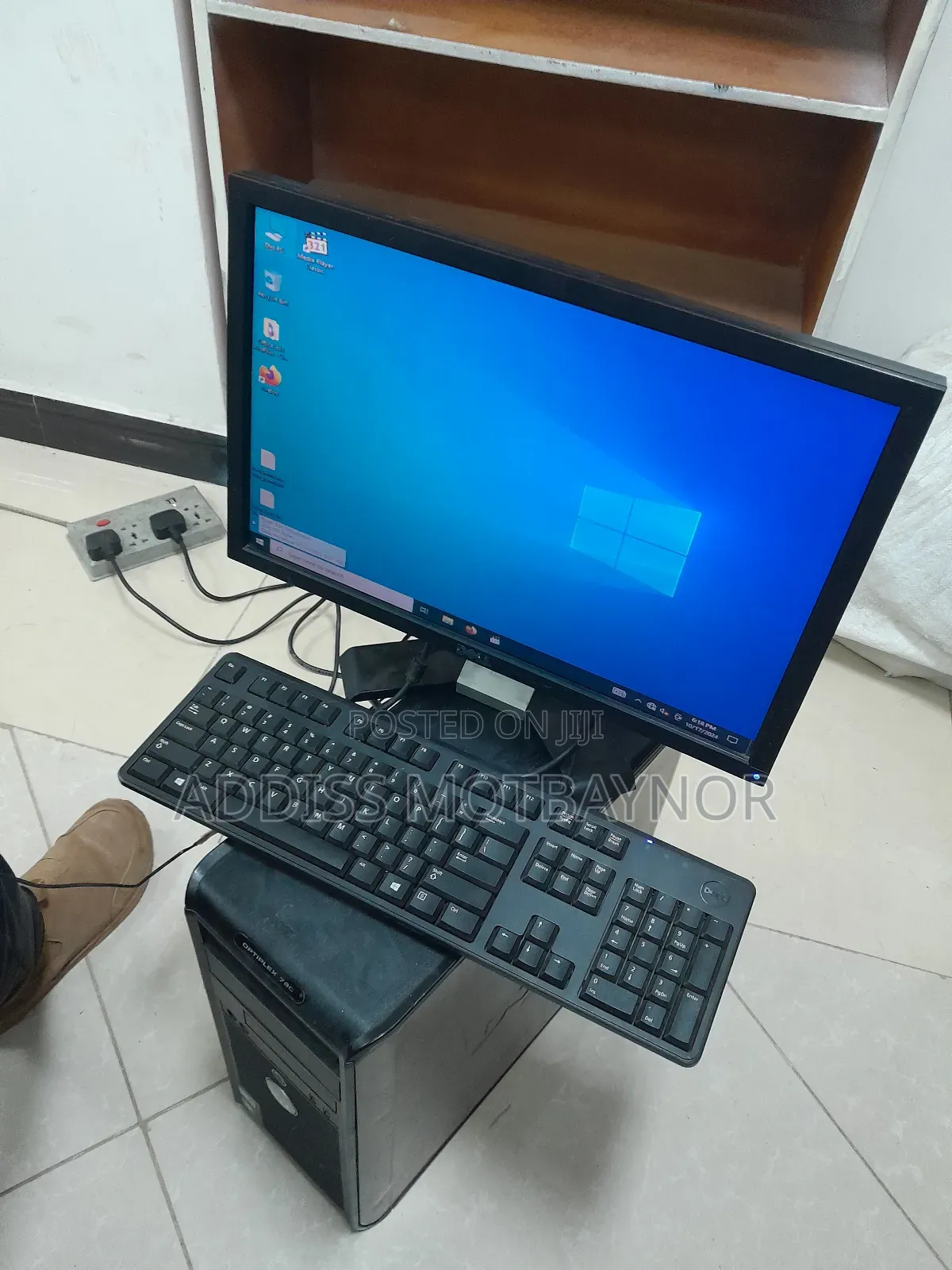 New Laptop Dell Inspiron 15 4GB Intel Core I5 HDD 700GB