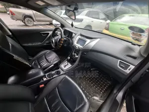 Hyundai Avante 2015 Blue