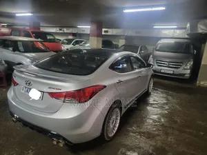 Hyundai Avante 2012 Silver