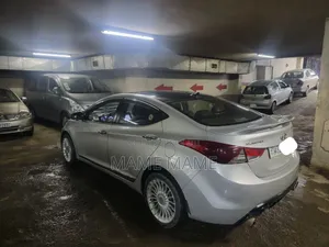 Hyundai Avante 2012 Silver