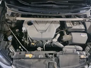 Hyundai Avante 2012 Silver