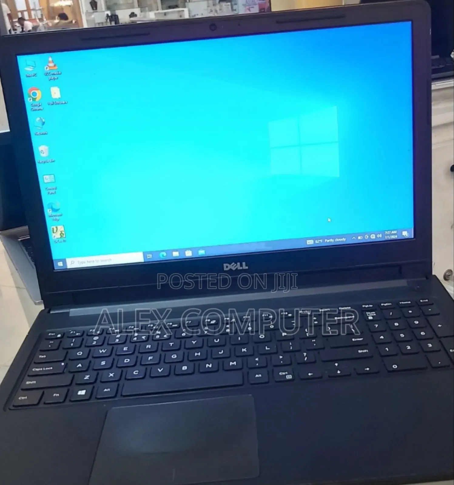 New Laptop Dell Vostro DVCI315 4GB Intel Core I5 HDD 1T