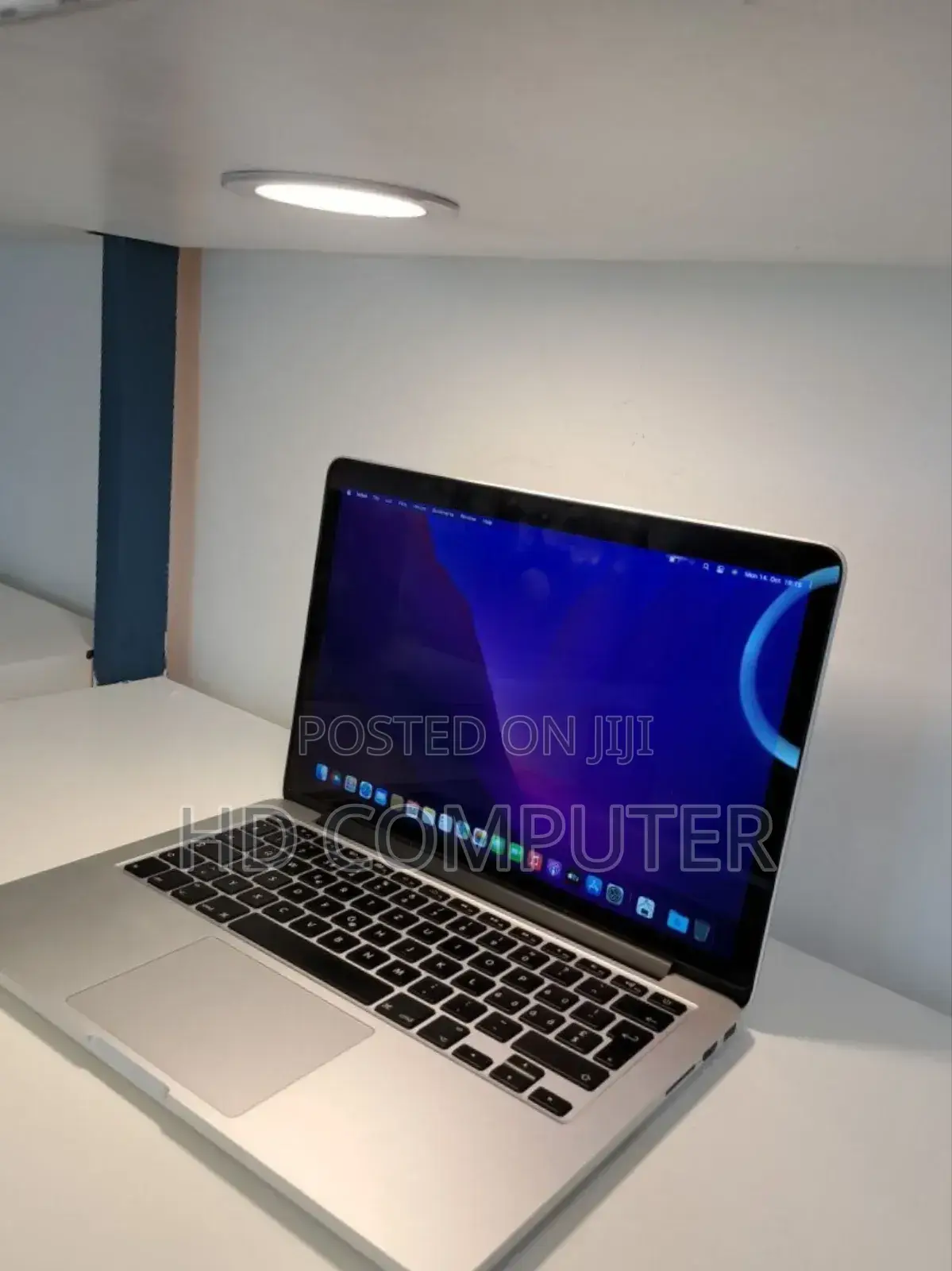 New Laptop Apple MacBook 2015 8GB Intel Core I5 SSD 256GB