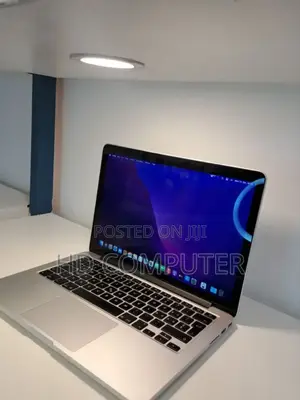 New Laptop Apple MacBook 2015 8GB Intel Core I5 SSD 256GB