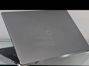 New Laptop Dell Precision 15 5520 32GB Intel Core I7 SSD 512GB