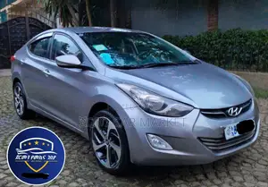 Photo - Hyundai Avante 2011 Silver
