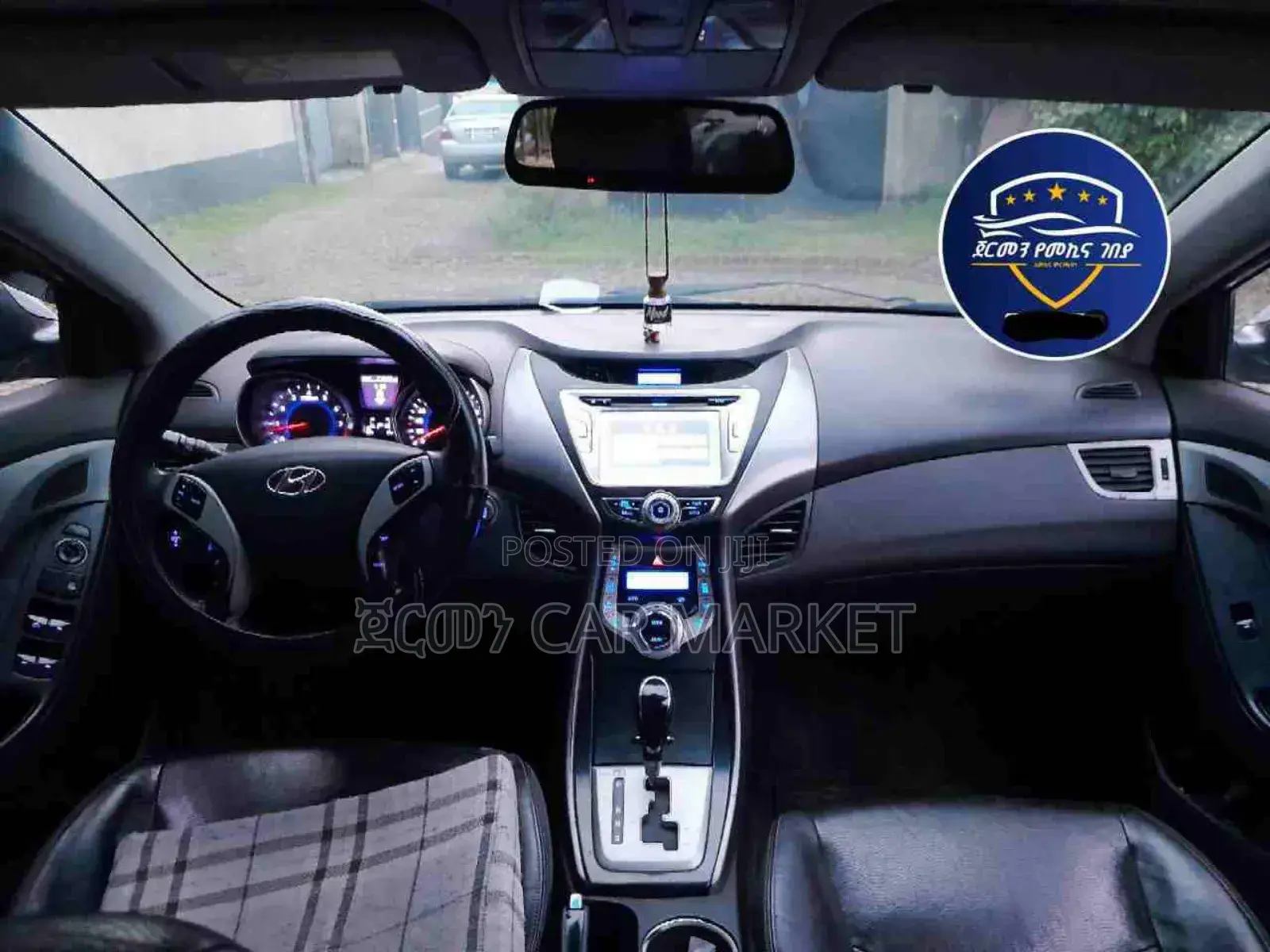 Hyundai Avante 2011 Silver