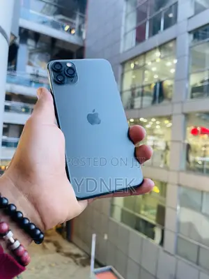 Photo - Apple iPhone 11 Pro Max 64 GB Gray