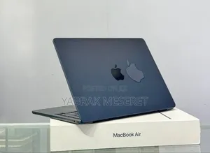 New Laptop Apple MacBook Air 2022 M2 8GB Apple M2 SSD 256GB