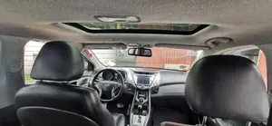 Hyundai Avante 2013 Orange