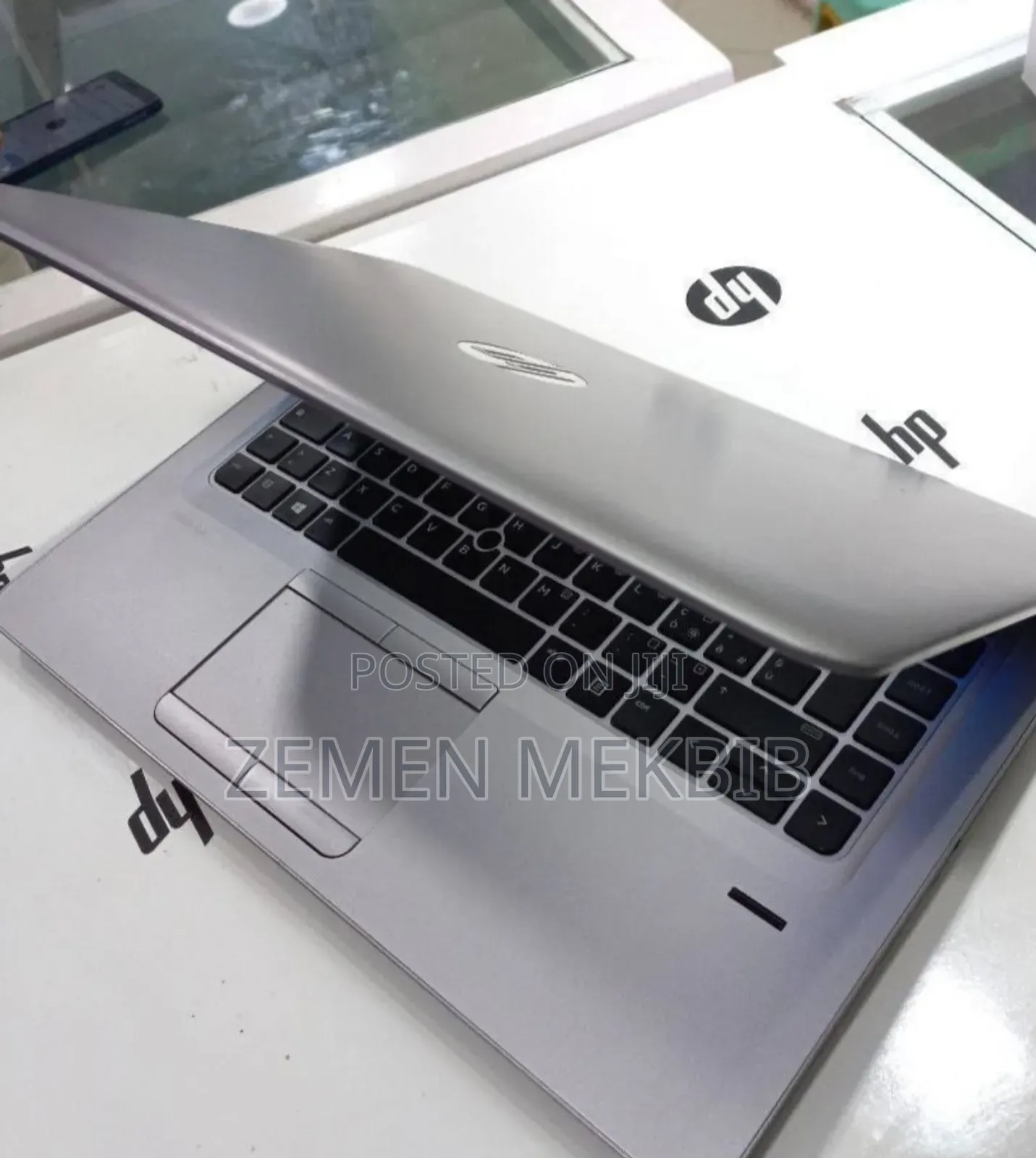 New Laptop HP 8GB AMD Ryzen HDD 1T