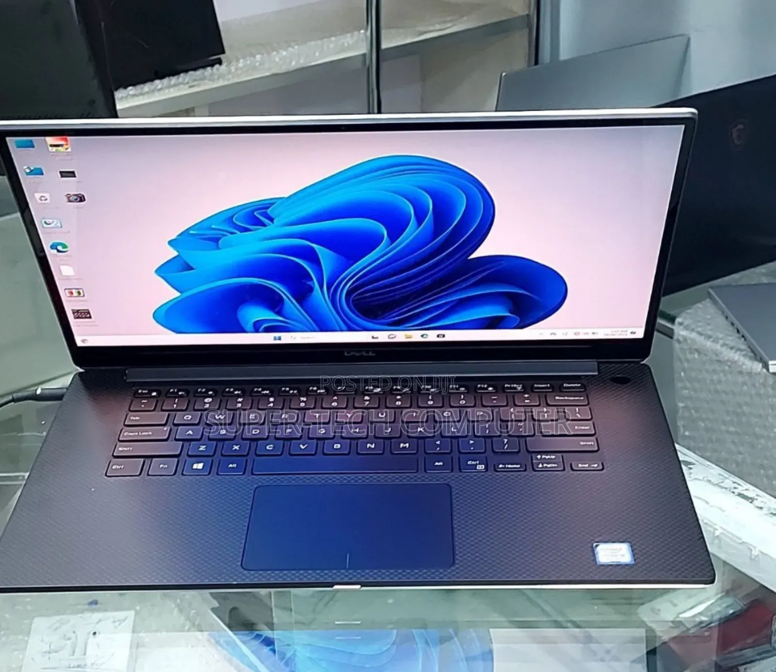 New Laptop Dell Precision 15 5540 16GB Intel Core I9 SSD 512GB