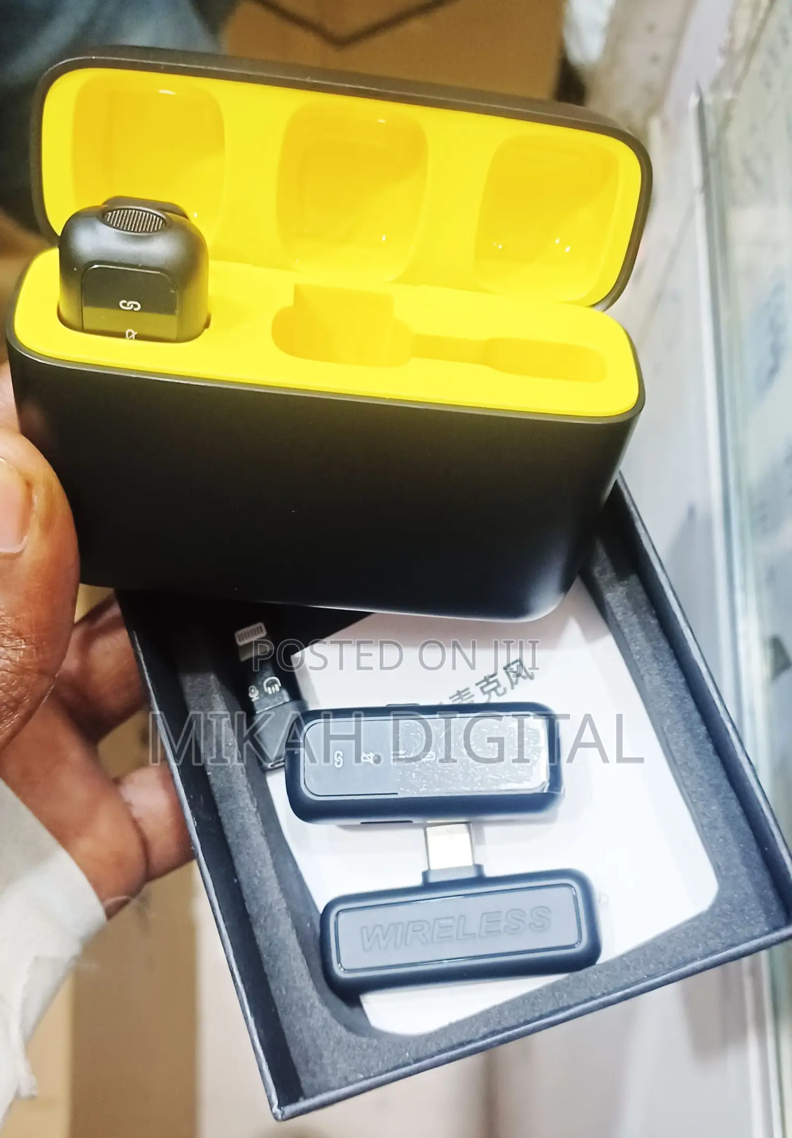 Portable Self-Charging Wireless Mic | Neck Mic