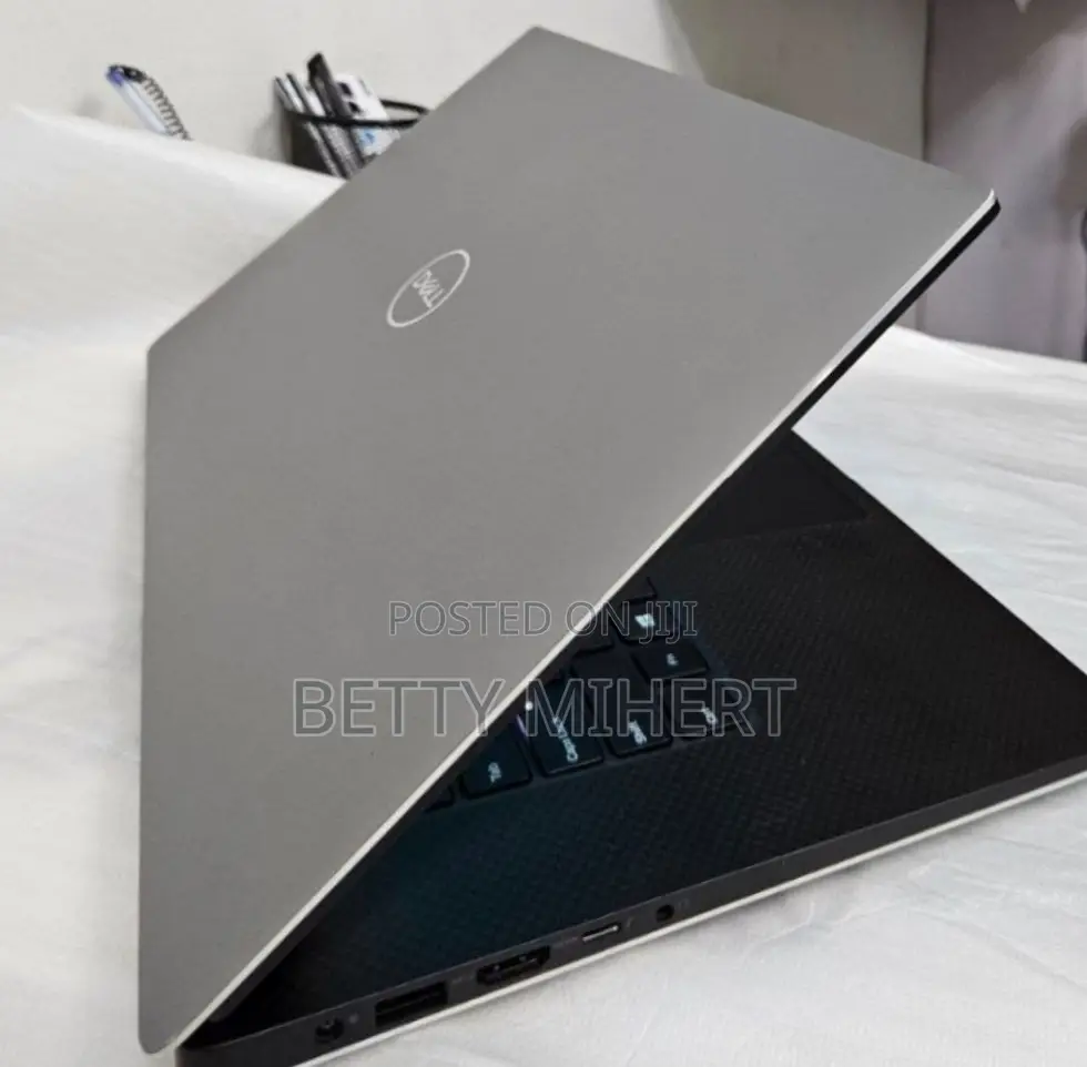 New Laptop Dell Precision 5540 16GB Intel Core I9 SSD 512GB