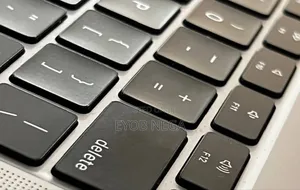 New Laptop Apple MacBook Air 2020 8GB Intel Core I5 SSD 256GB