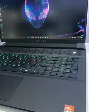 New Laptop Alienware M17x R2 32GB AMD Ryzen 9 SSD 1T