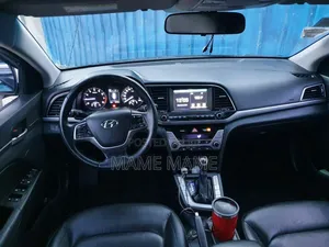 Hyundai Avante 2017 Black