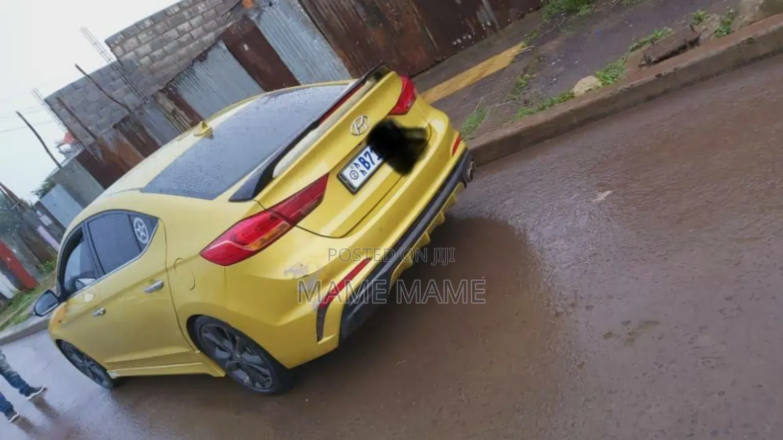 Hyundai Avante 2016 Yellow