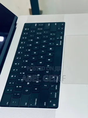 New Laptop Apple MacBook Pro 2021 M1 16GB Intel Core I7 SSD 1T