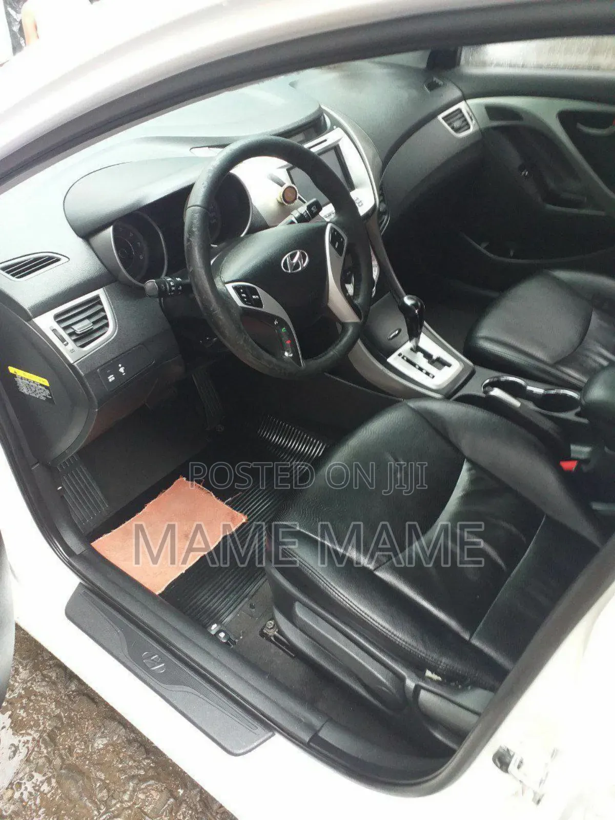 Hyundai Avante 2012 White