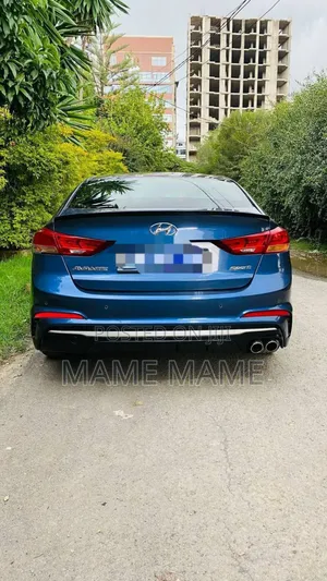 Hyundai Avante 2016 Blue