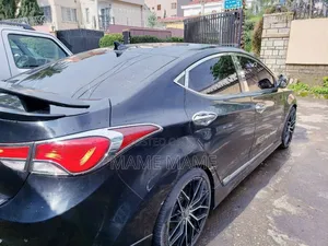 Hyundai Avante 2015 Black