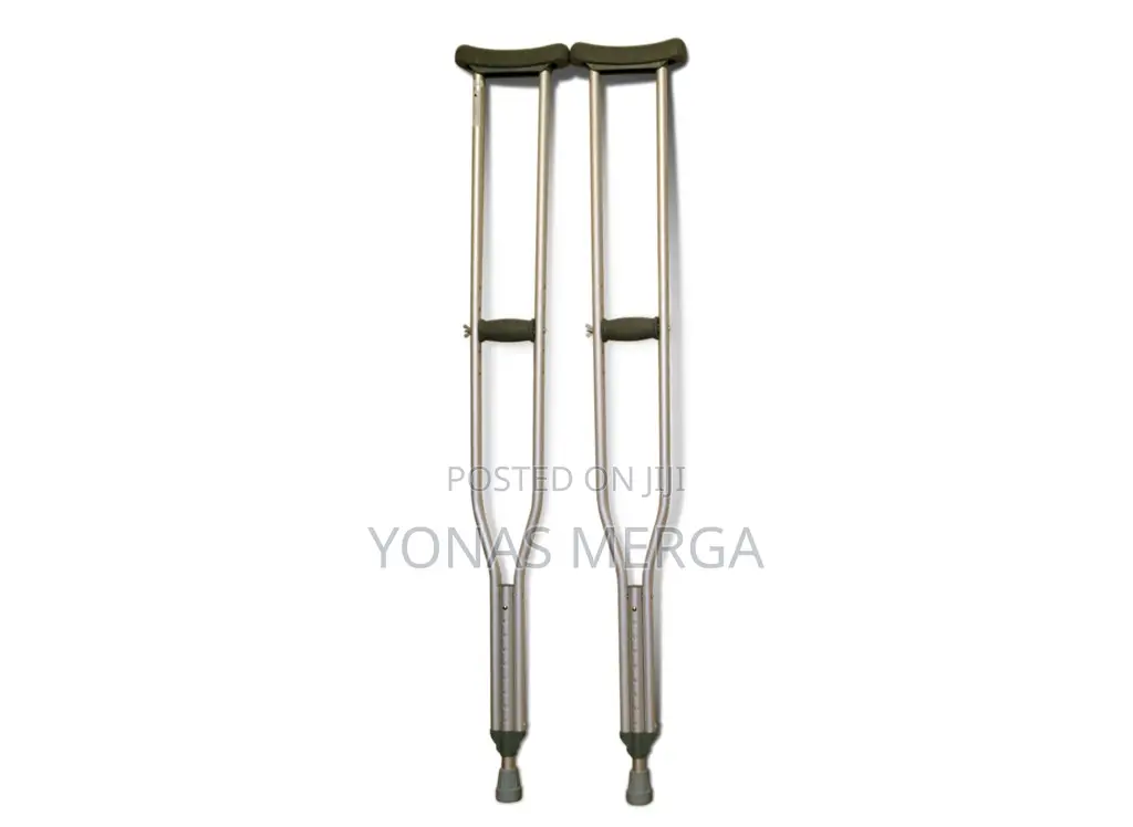 Underarm Crutches - Medium/Adult፪$Crutches፮≡Crutches፱€Cranch