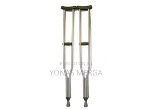 Photo - Underarm Crutches - Medium/Adult፪$Crutches፮≡Crutches፱€Cranch