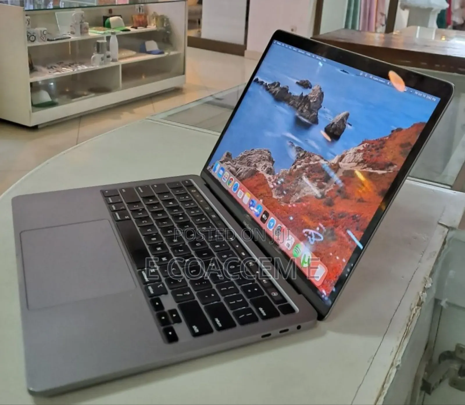 New Laptop Apple MacBook 16GB Intel Core I5 SSD 512GB