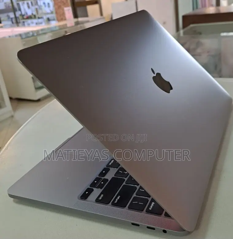 New Laptop Apple MacBook Pro 2020 16GB Intel Core I5 SSD 512GB