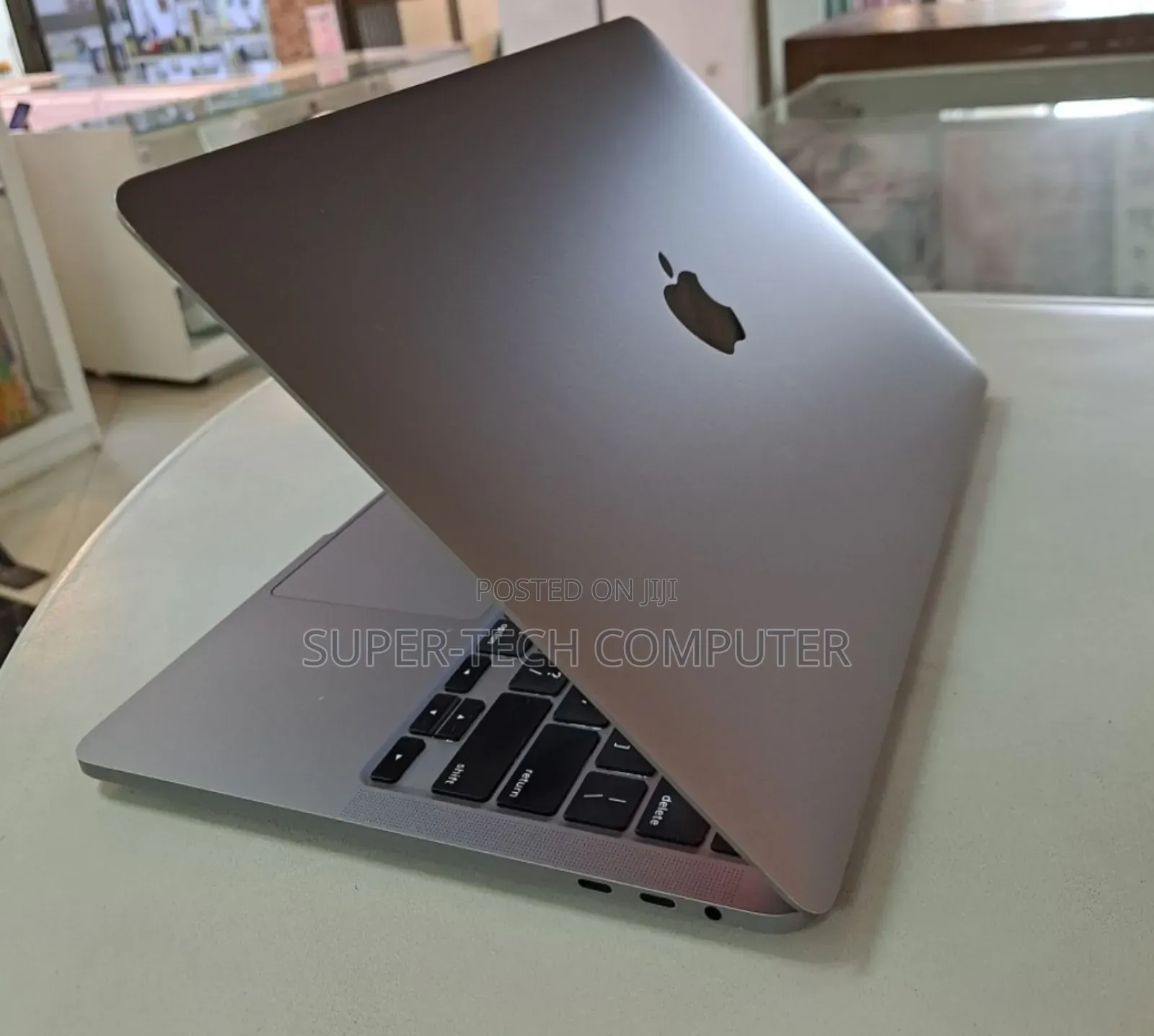 New Laptop Apple MacBook Pro 2020 16GB Intel Core I5 SSD 512GB