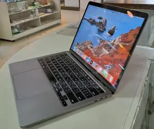 New Laptop Apple MacBook Pro 2020 16GB Intel Core I5 SSD 512GB