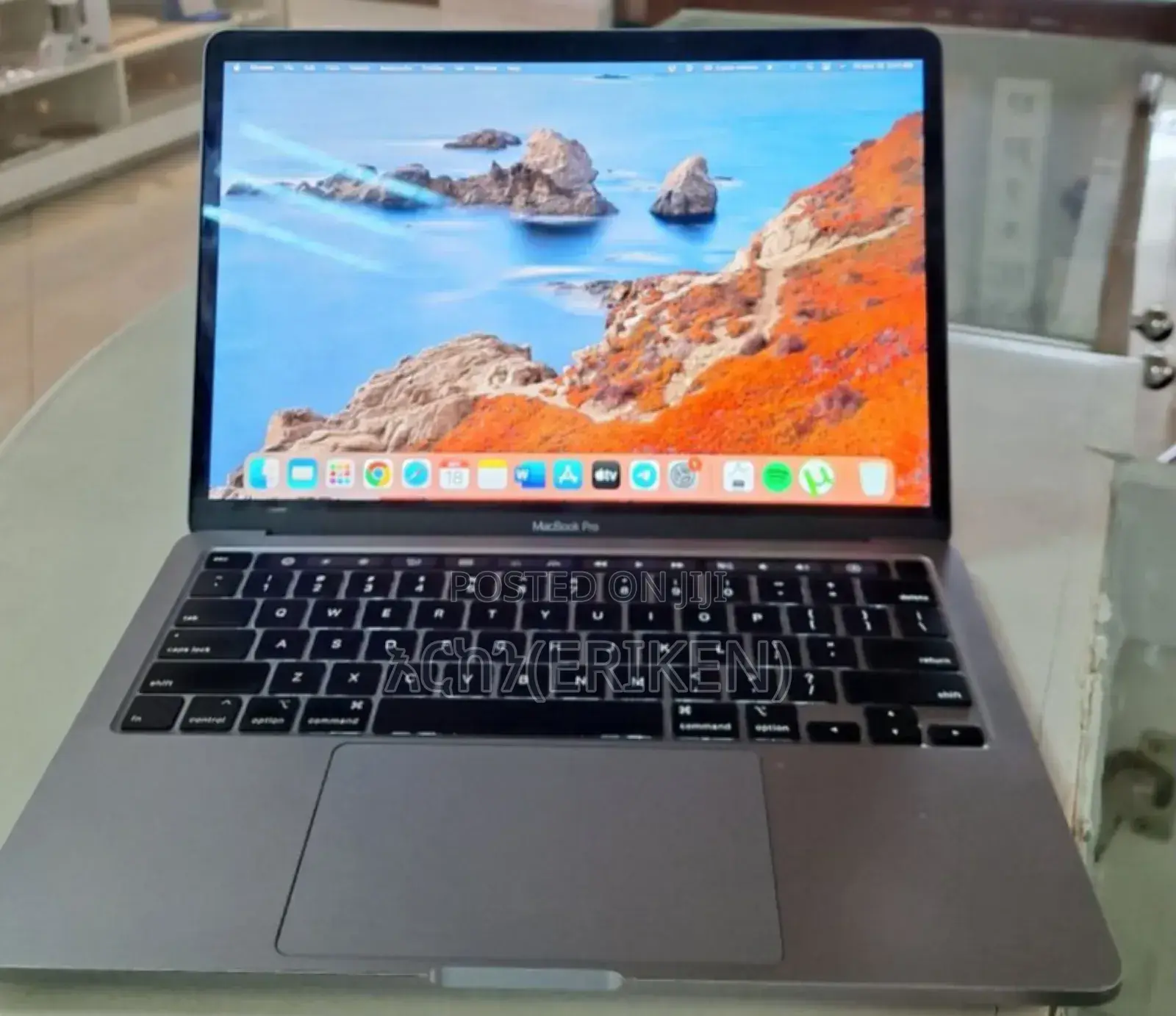 New Laptop Apple MacBook Pro 2020 16GB Intel Core I5 SSD 512GB