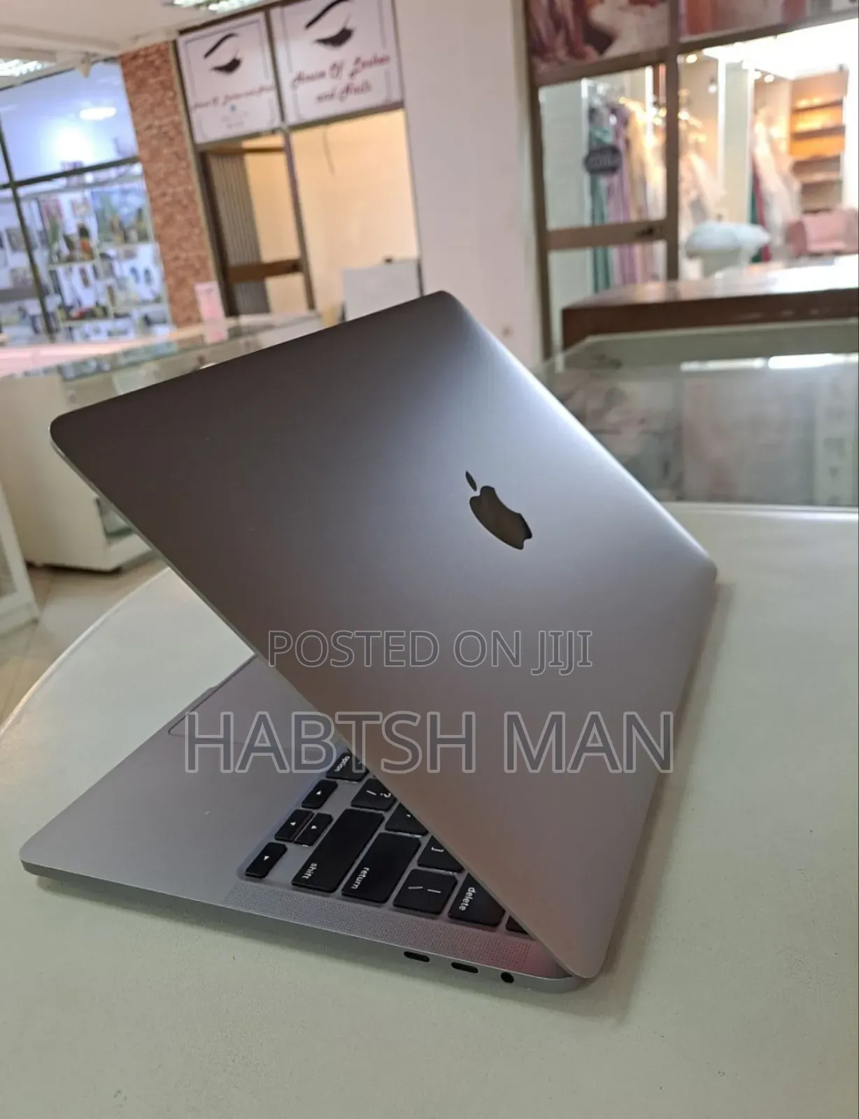 New Laptop Apple MacBook Pro 2020 16GB Intel Core I5 SSD 512GB