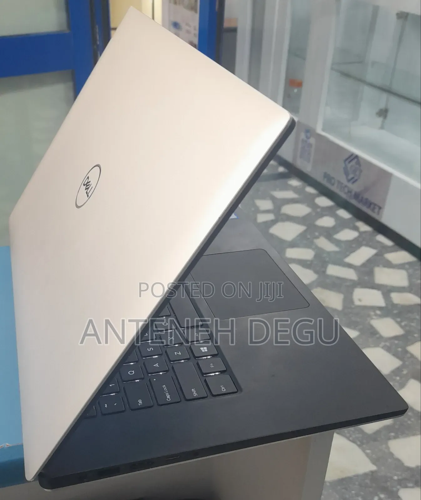 New Laptop Dell XPS 15 16GB Intel Core I7 SSD 512GB