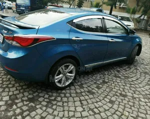 Hyundai Avante 2015 Blue