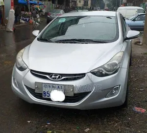Hyundai Avante 2014 Silver