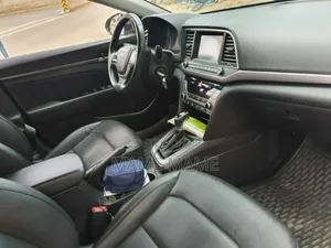 Hyundai Avante 2016 Gray